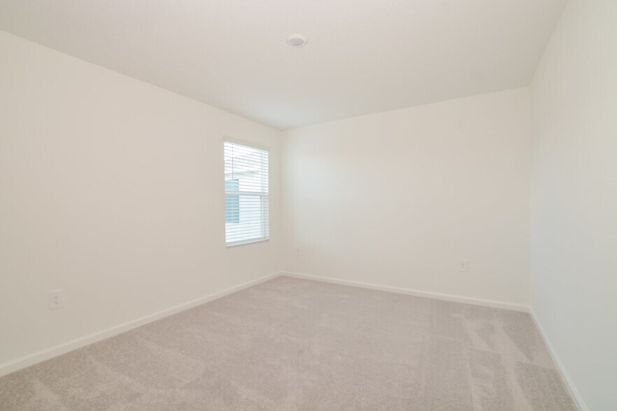 Building Photo - 4409 River Beacon Blvd