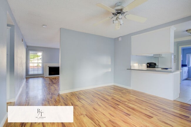 Building Photo - Welcome to Your Stylish Diamond Bar Home!