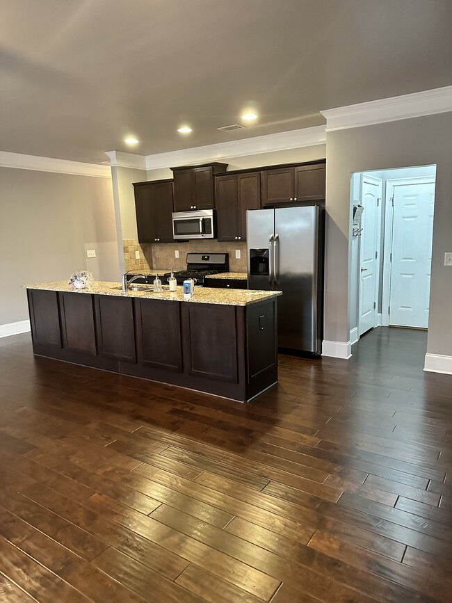 Building Photo - 2854 Jordan Oaks Ln