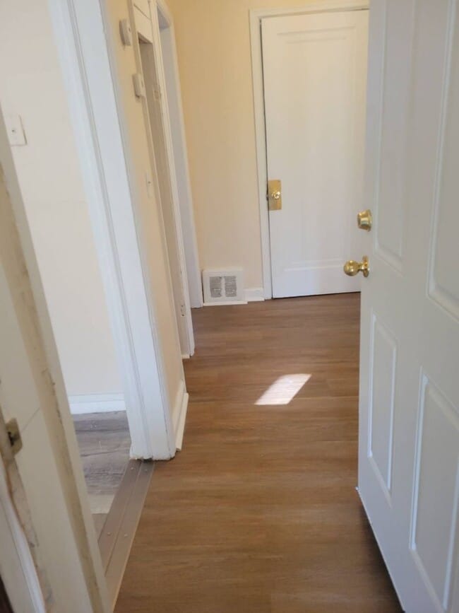 Building Photo - 5951N37thJ