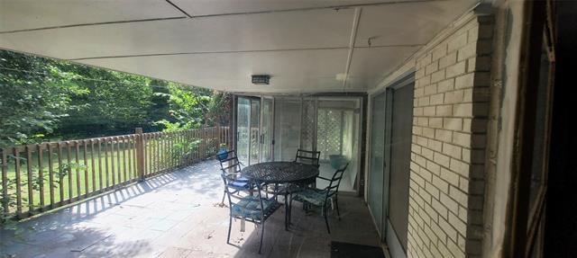 Building Photo - 204 Overhill Dr