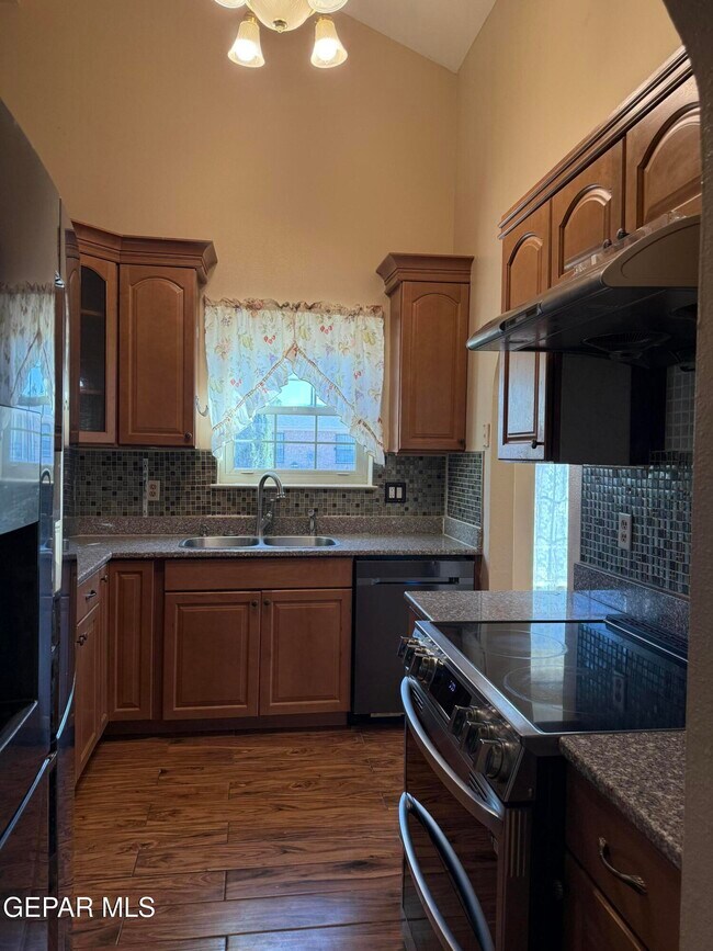 Building Photo - 3245 Nederland Ln