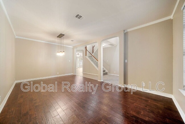 Building Photo - 2624 Cloverbrook Ln