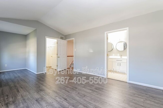 Building Photo - 15 York St