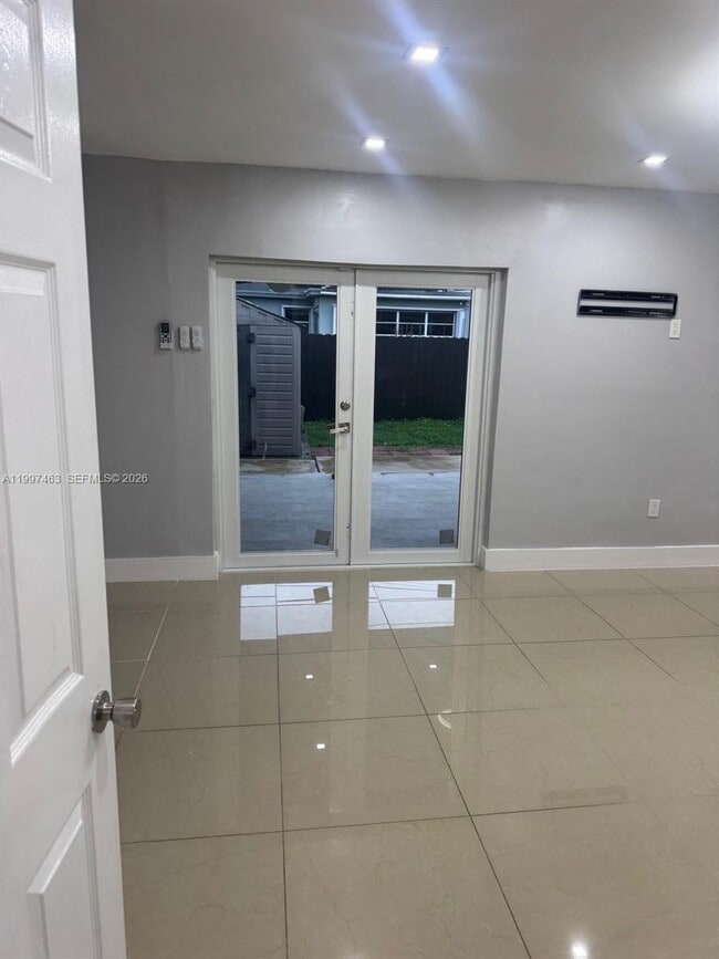 Building Photo - 7541 Miramar Pkwy