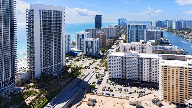 Building Photo - 1849 S Ocean Dr