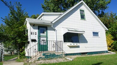 Building Photo - 812 Park St SW