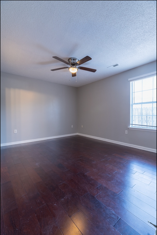 Building Photo - Set the Tone At Tonyota Court!