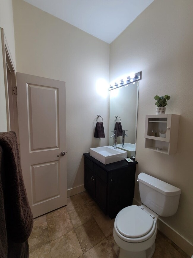 Building Photo - 5515 Petty St