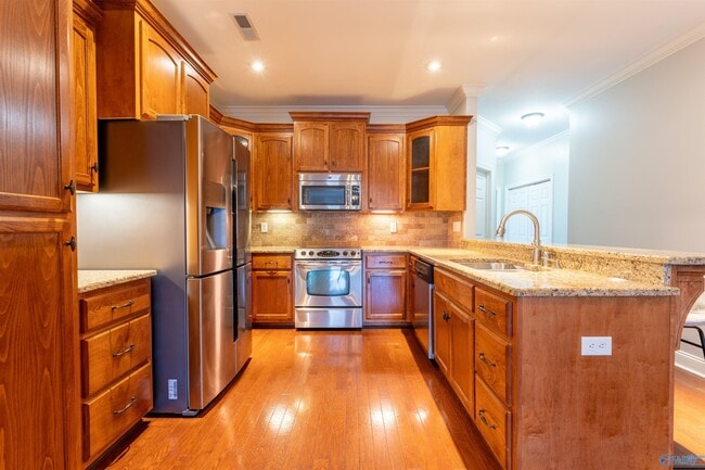 Building Photo - 525 W Mossyleaf Dr SW