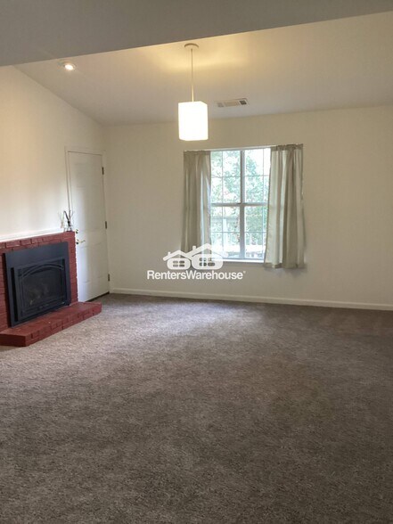 Building Photo - 3275 Long Iron Pl