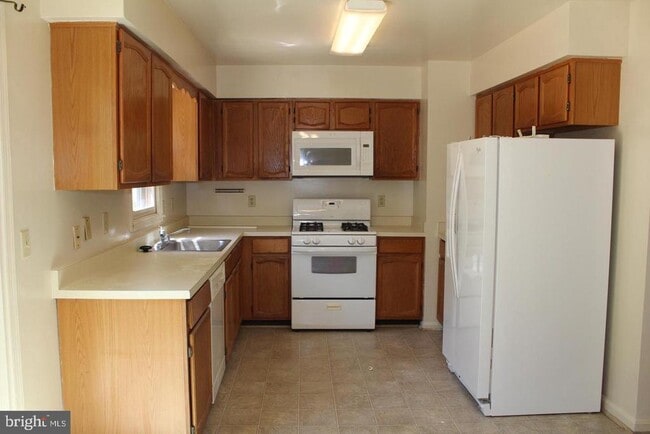 Building Photo - 10742 Brice Ct