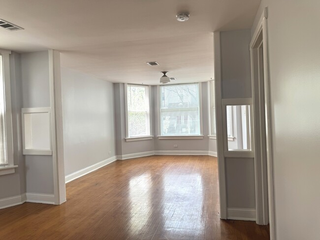 Building Photo - 2031 N Spaulding Ave