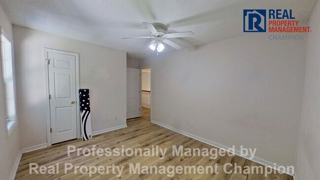 Building Photo - Spacious Home w/Community Access to Intra-...