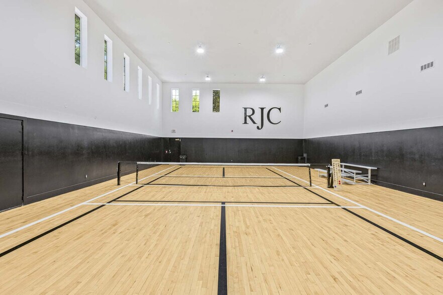 Building Photo - Retreat At Johns Creek