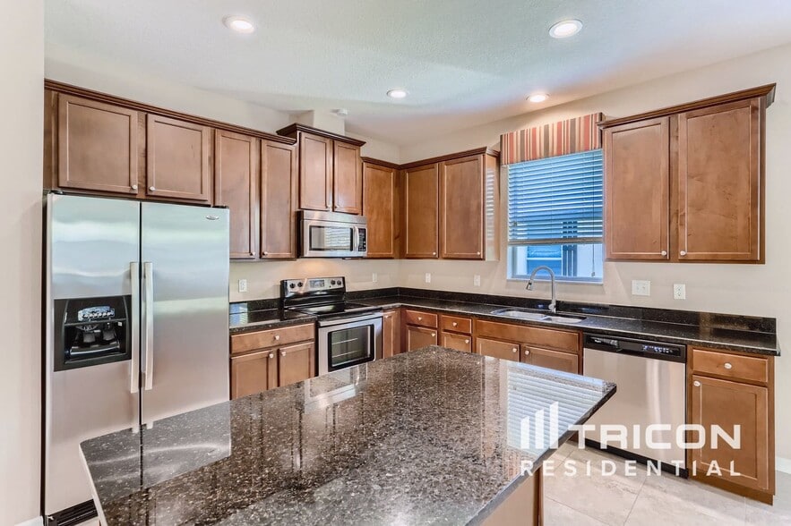 Building Photo - 5311 Shasta Daisy Pl