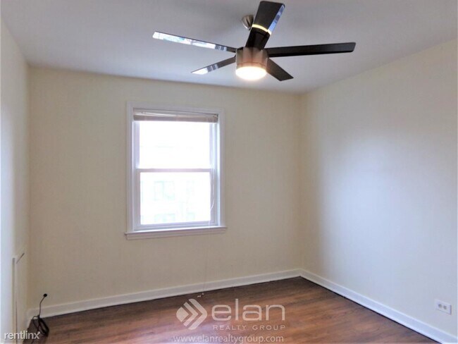 Building Photo - 9056 Lamon Ave