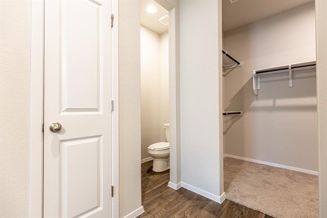 Building Photo - 373 Jade St