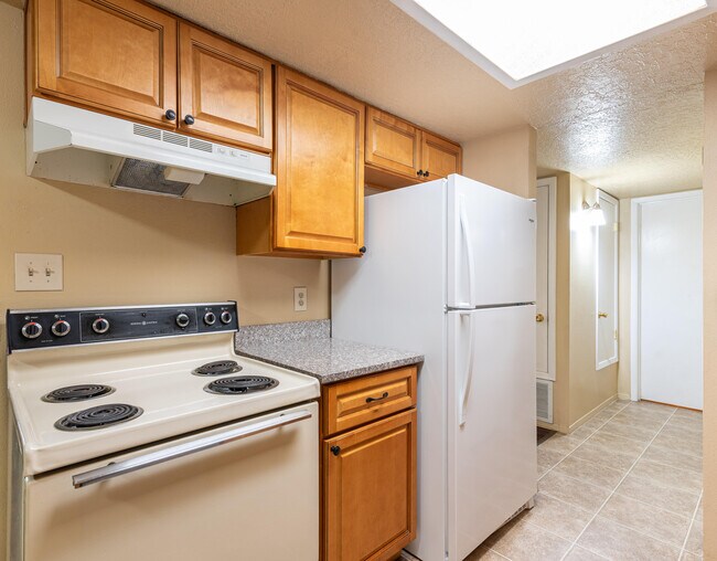 Building Photo - 3528 Tyson Pl NE