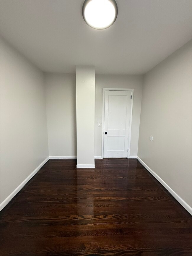 Building Photo - 255 N 1st Ave