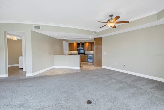 Building Photo - 400 Beach Dr NE