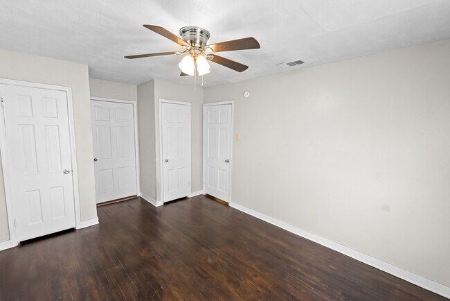 Building Photo - 2609 Herring Ave