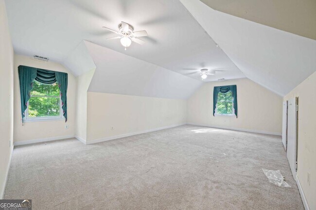 Building Photo - 219 Deerhill Dr