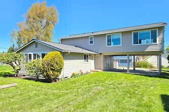 Building Photo - BlyLua