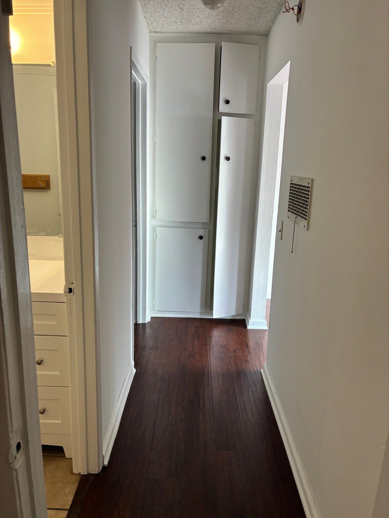 Building Photo - 4424 Edenhurst Ave