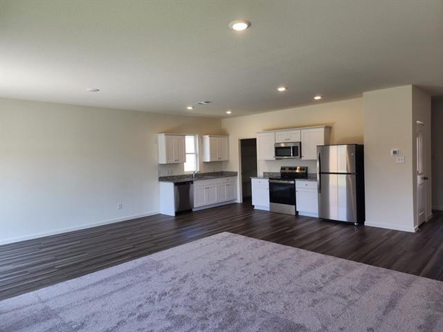 Building Photo - 4921 Weymouth Dr