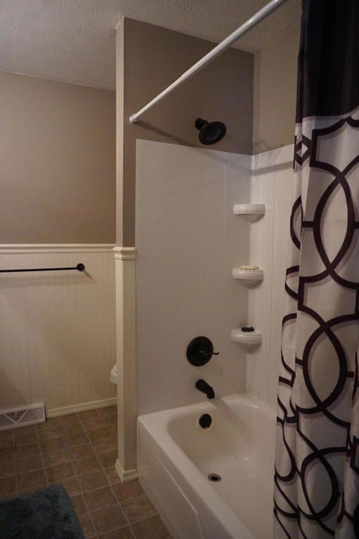 Building Photo - 2536 S McCann Ave