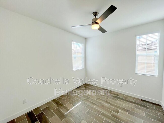 Building Photo - 41168 Emory Ln