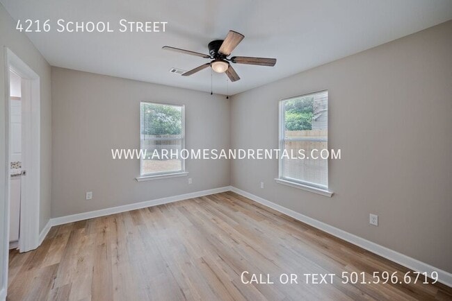 Building Photo - 4216 School St