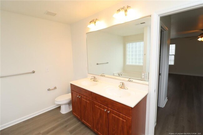 Building Photo - 125 Occidental Dr