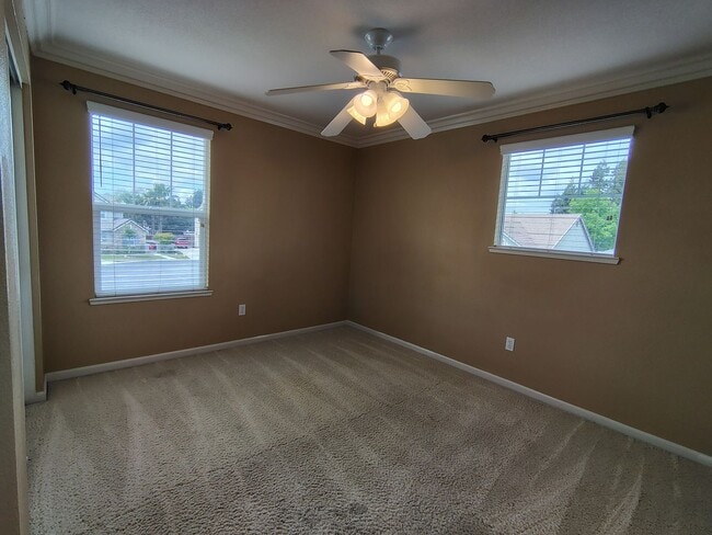 Building Photo - 13606 Brook Way