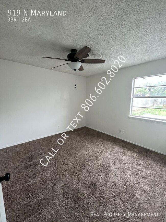 Building Photo - 919 N Maryland-