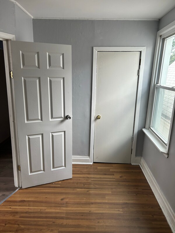 Building Photo - 7412 S Green St