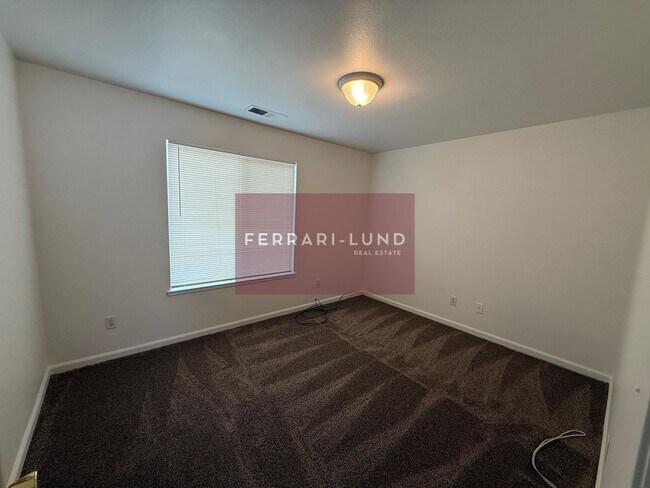 Building Photo - ??Located in Stead, with easy access to local amenities & parks - Kay DeAlba Property!!??