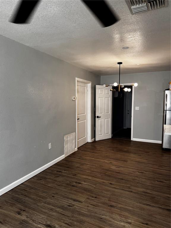 Building Photo - 409 Fern Rd