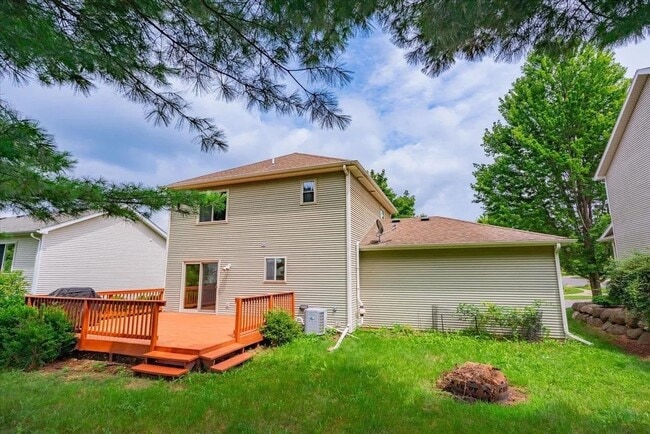 Building Photo - 1406 Dewberry Dr