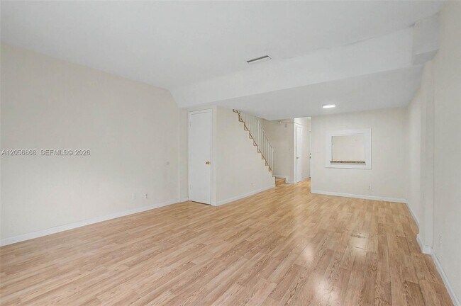 Building Photo - 6709 N Kendall Dr