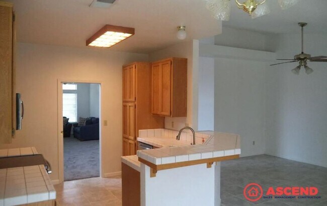 Building Photo - Lovely Home in Rosedale Cul-De-Sac!