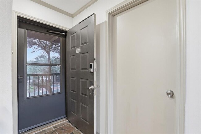 Building Photo - 8888 Tallwood Dr