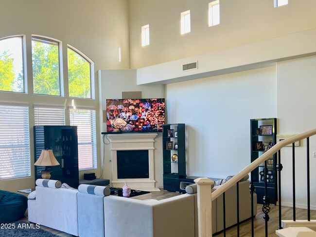 Building Photo - 8131 N 13th Wy