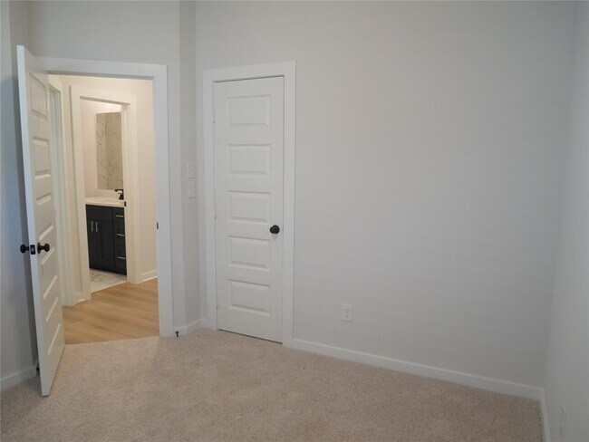 Building Photo - 6435 Downey Ln