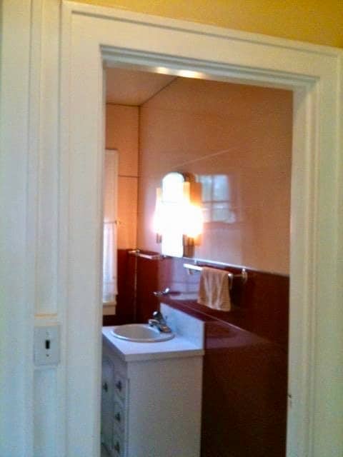 Building Photo - 726 Governor Stevens Ave SE