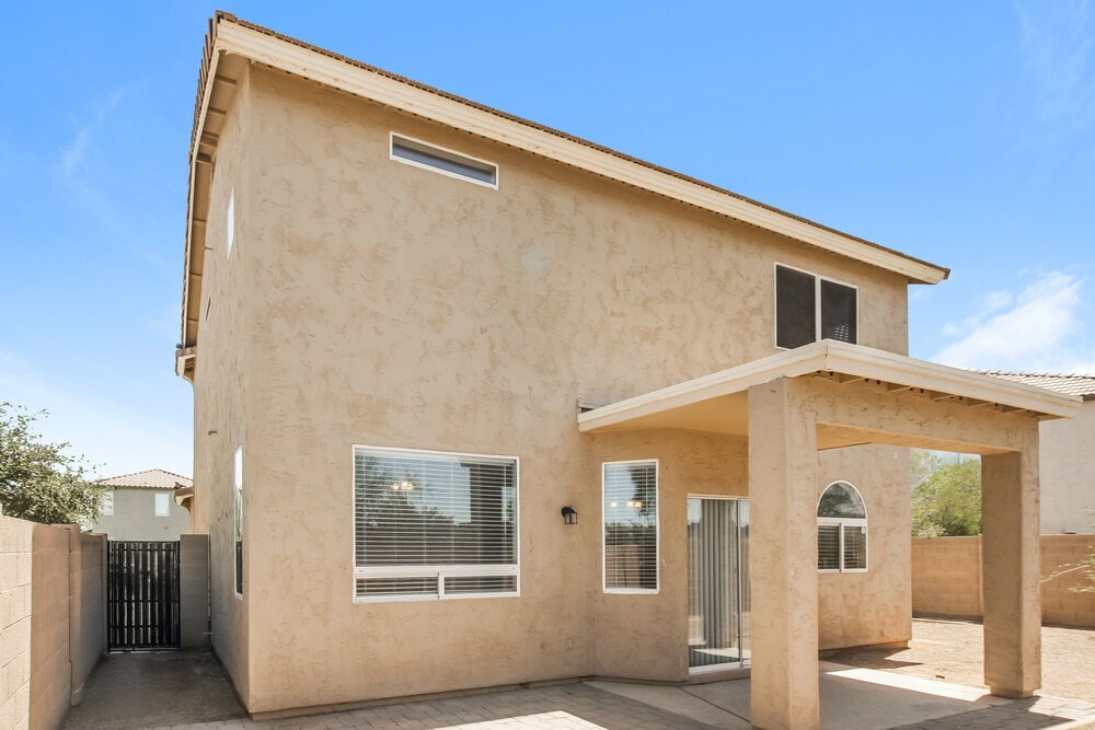 Building Photo - 2526 S 90th Glen