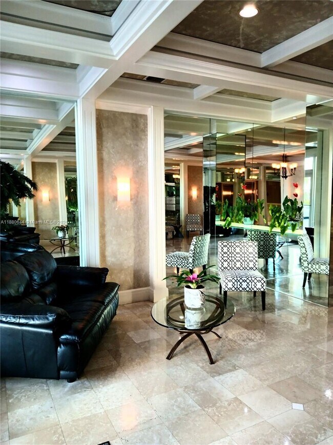 Building Photo - 1410 S Ocean Dr