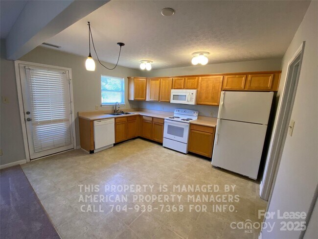 Building Photo - 1596 Matthew Allen Cir