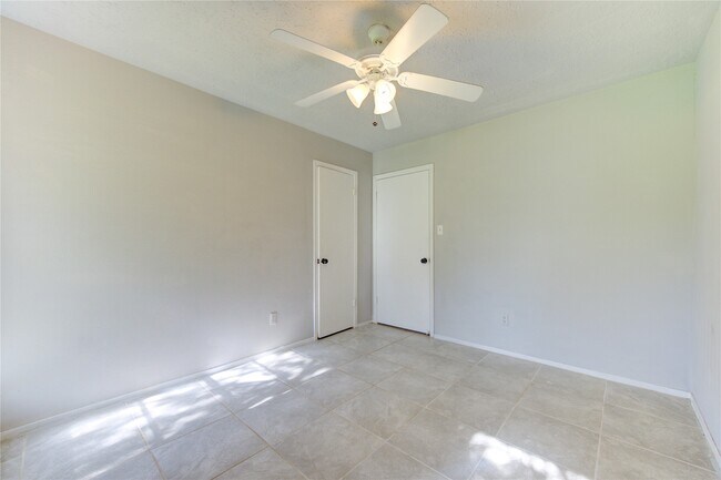 Building Photo - 10514 Rancho Bernardo Ln